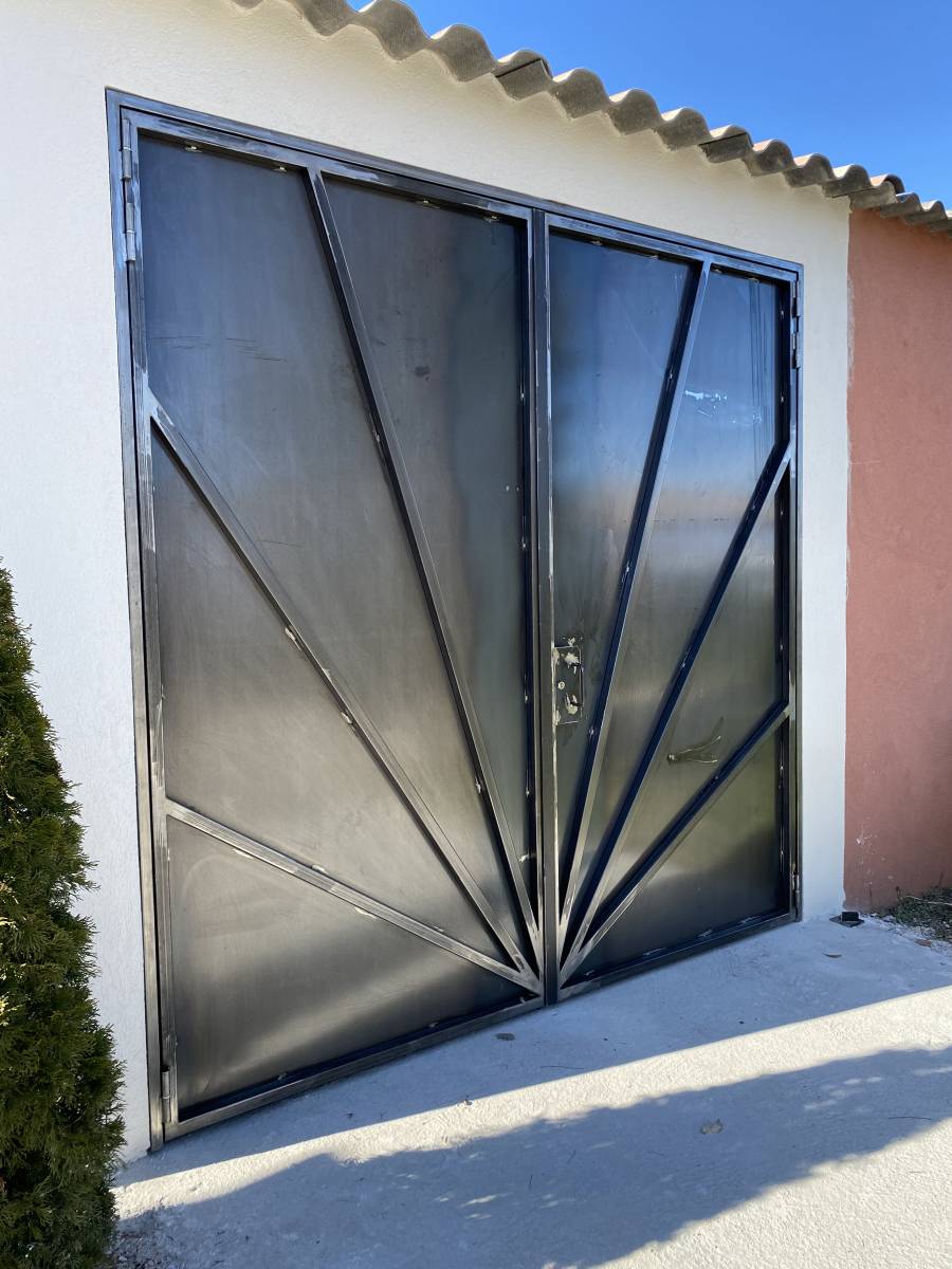 porte en acier sur mesure velaux